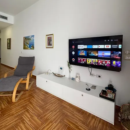 Port Side Apartment Sarande